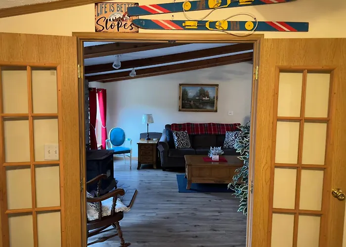 Spacious Cozy Getaway ! King Bed, Game Room, Out Door Patio