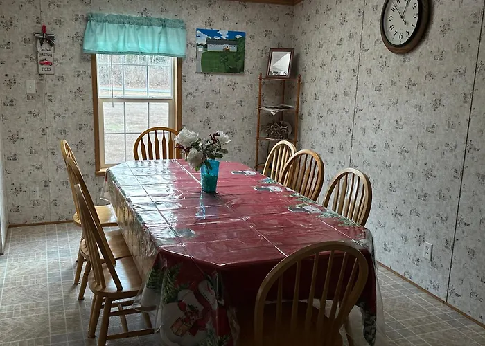 Spacious Cozy Getaway ! King Bed, Game Room, Out Door Patio